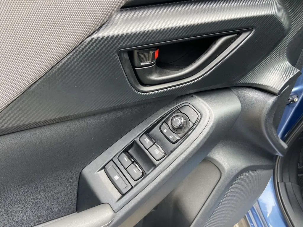 2024 Subaru Crosstrek Premium thumbnail 15