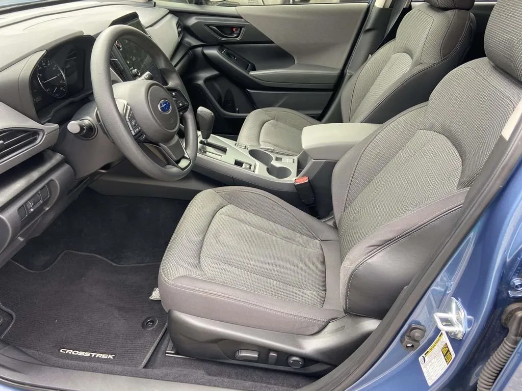 2024 Subaru Crosstrek Premium thumbnail 18