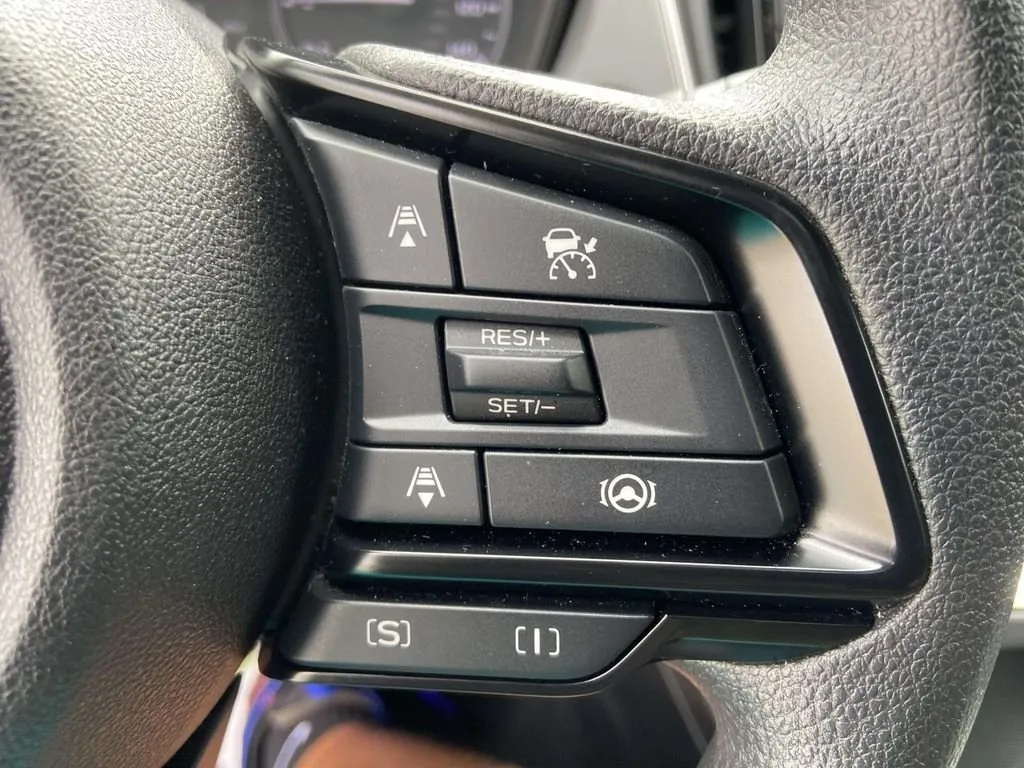 2024 Subaru Crosstrek Premium thumbnail 35