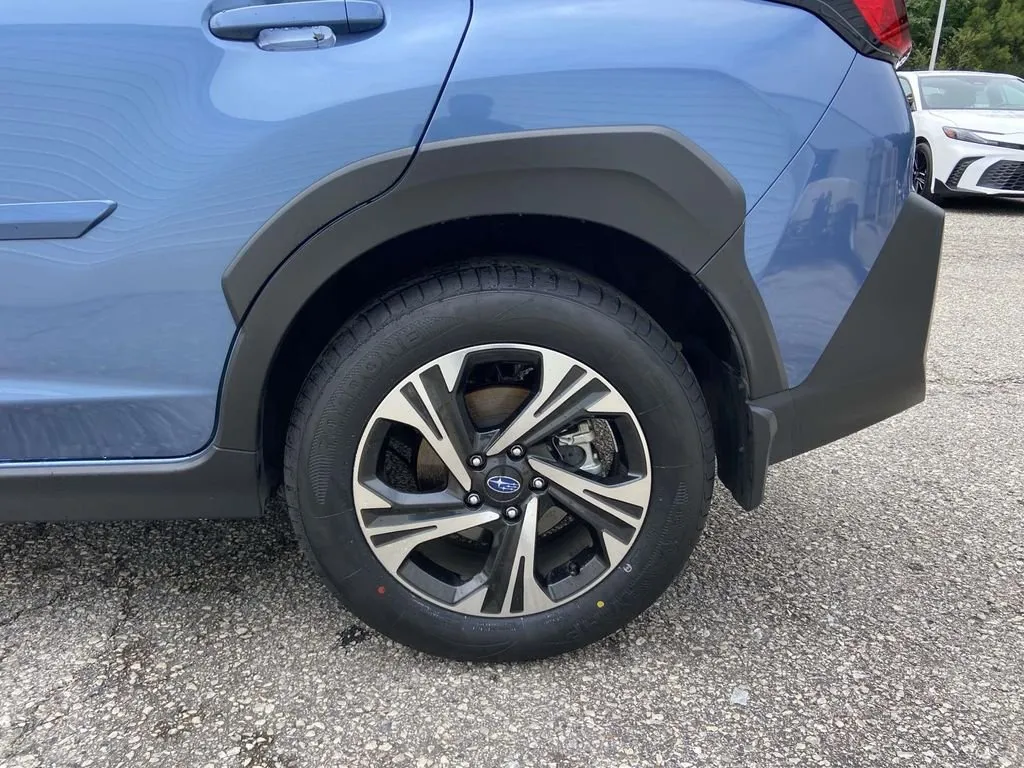 2024 Subaru Crosstrek Premium thumbnail 9