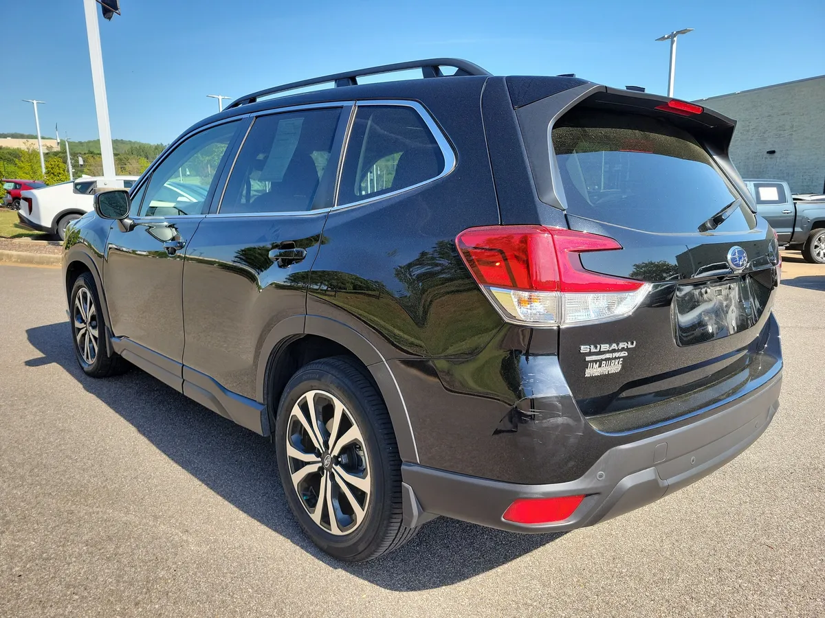 2024 Subaru Forester Limited thumbnail 3