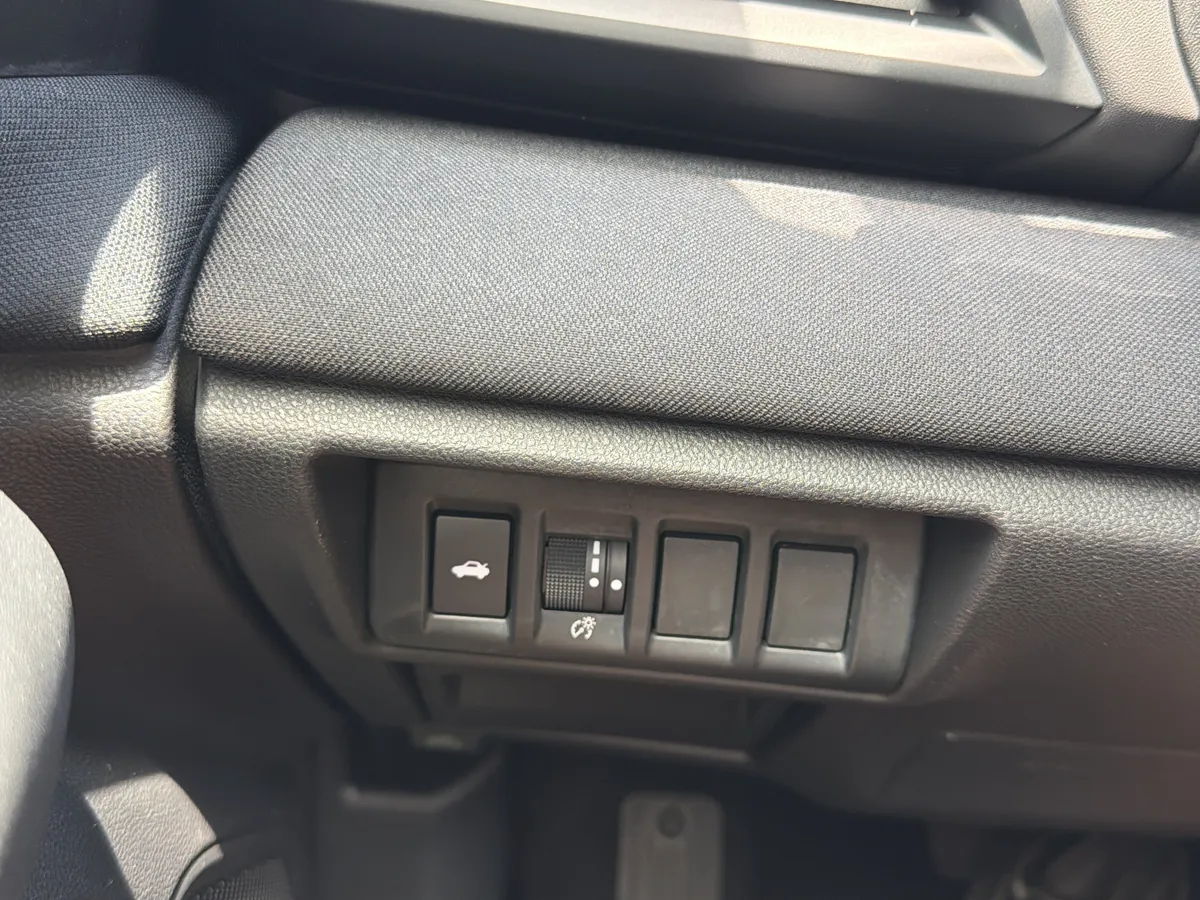 2024 Subaru Legacy Premium thumbnail 12