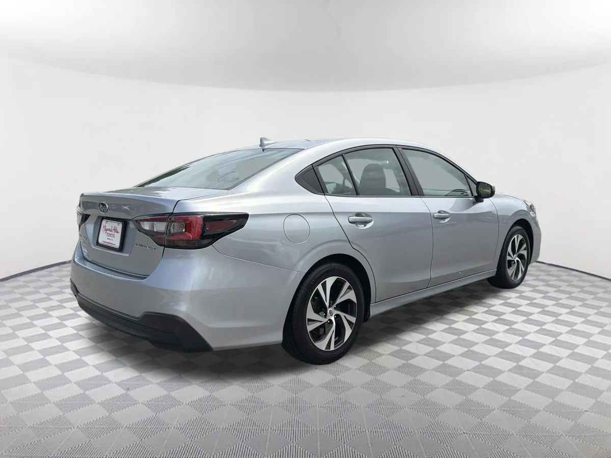 2024 Subaru Legacy Premium thumbnail 16