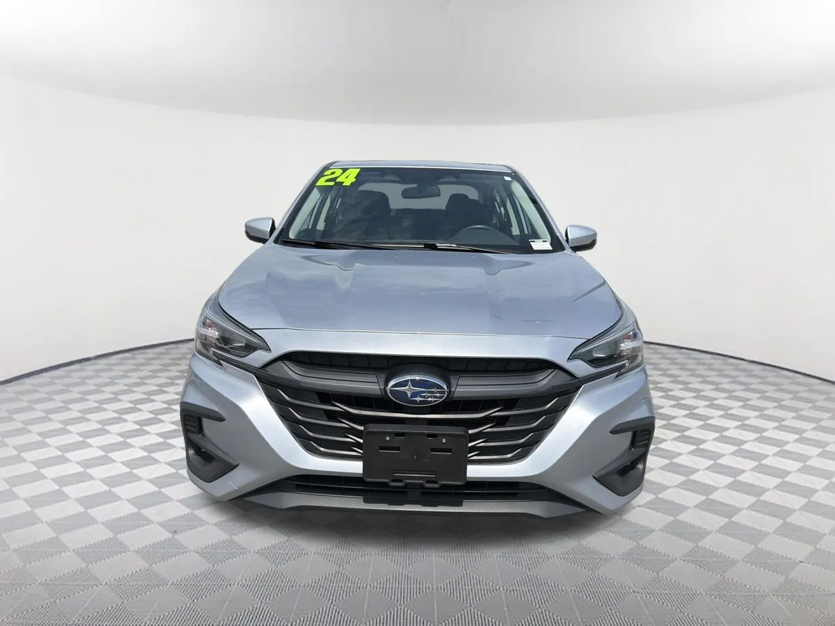 2024 Subaru Legacy Premium thumbnail 2