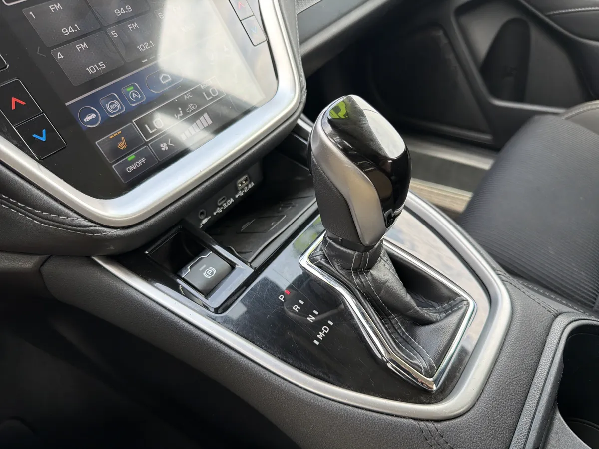 2024 Subaru Legacy Premium thumbnail 8