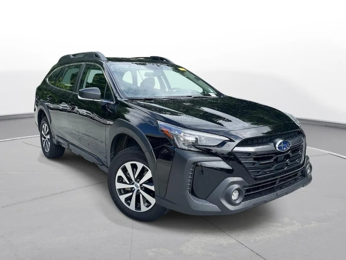 2024 Subaru Outback 4DR CVT thumbnail 4