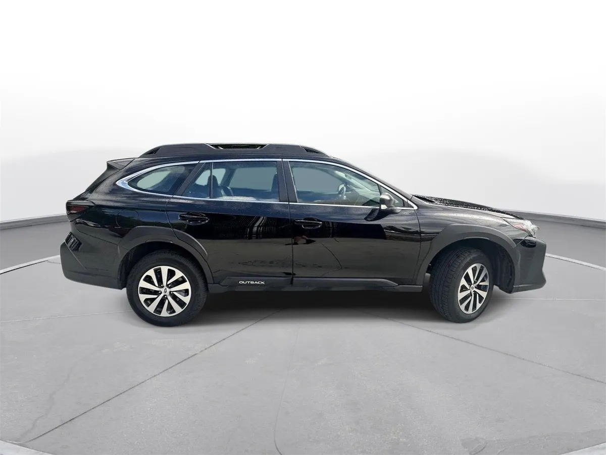 2024 Subaru Outback 4DR CVT thumbnail 5