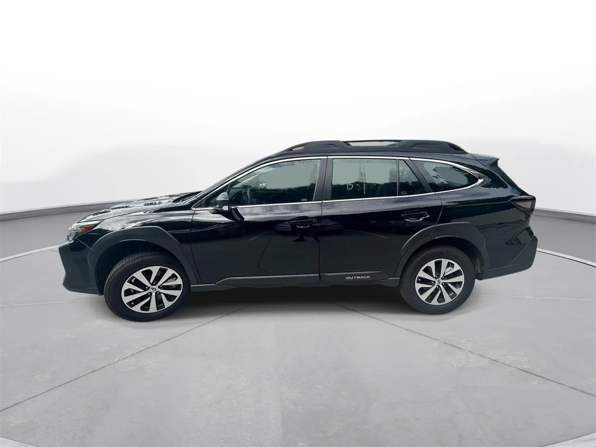2024 Subaru Outback 4DR CVT thumbnail 9