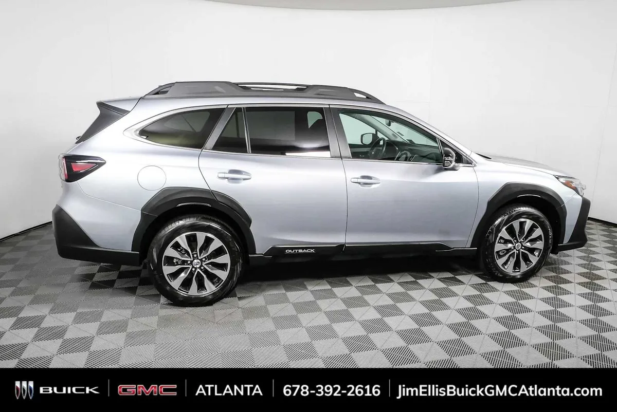 2024 Subaru Outback Limited thumbnail 2