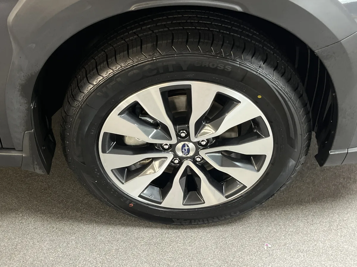 2024 Subaru Outback Limited XT thumbnail 13