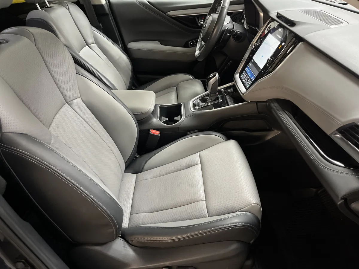 2024 Subaru Outback Limited XT thumbnail 33