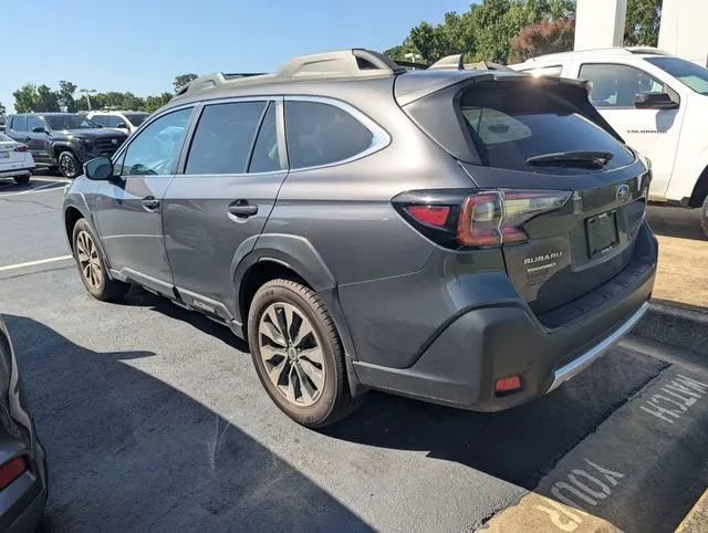 2024 Subaru Outback Limited XT thumbnail 4