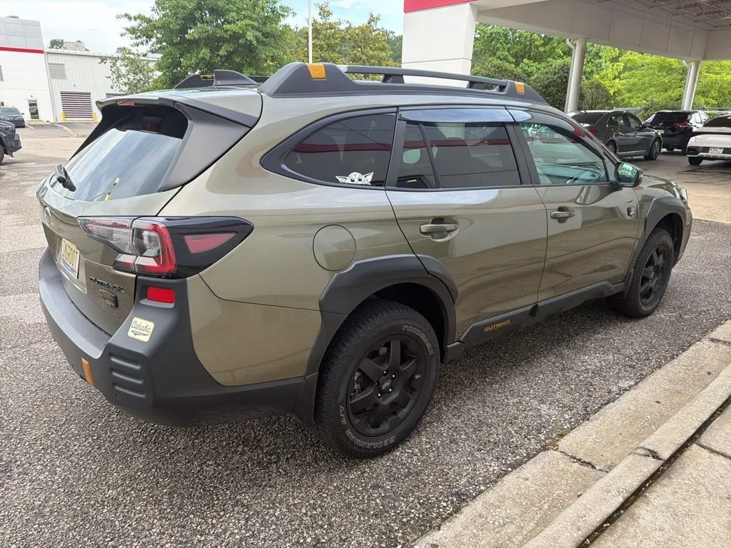 2024 Subaru Outback Wilderness thumbnail 3