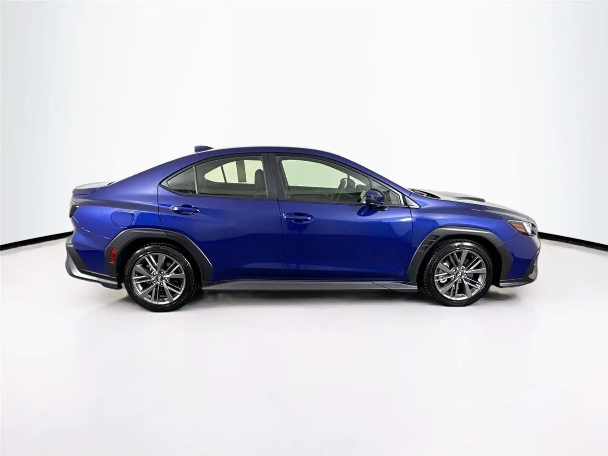 2024 Subaru WRX 4DR MT thumbnail 9