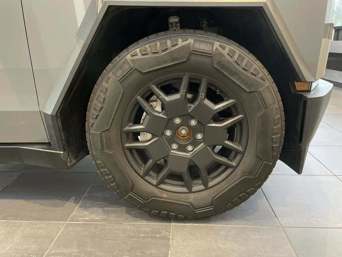 2024 Tesla Cybertruck Cyberbeast thumbnail 11