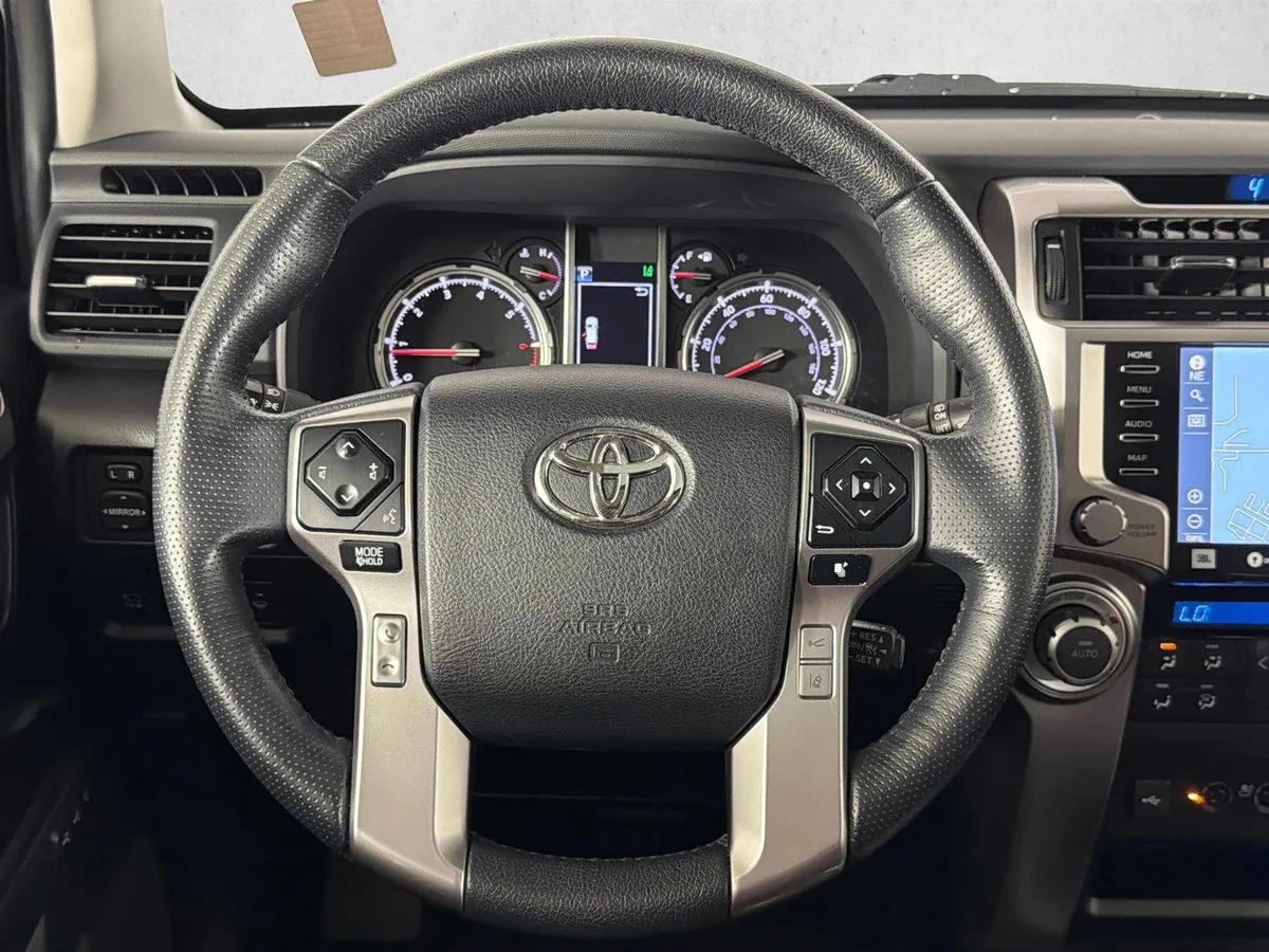 2024 Toyota 4Runner Limited thumbnail 25