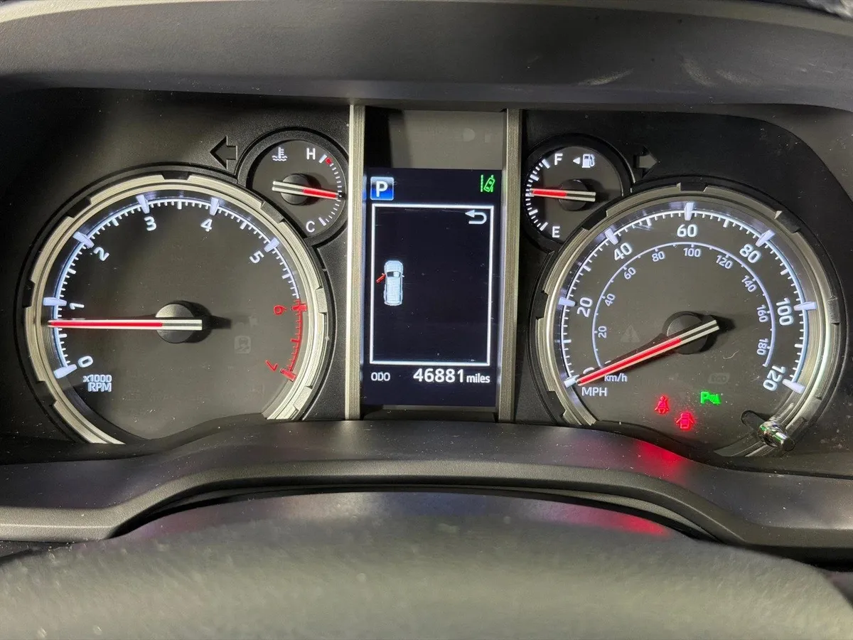 2024 Toyota 4Runner Limited thumbnail 28