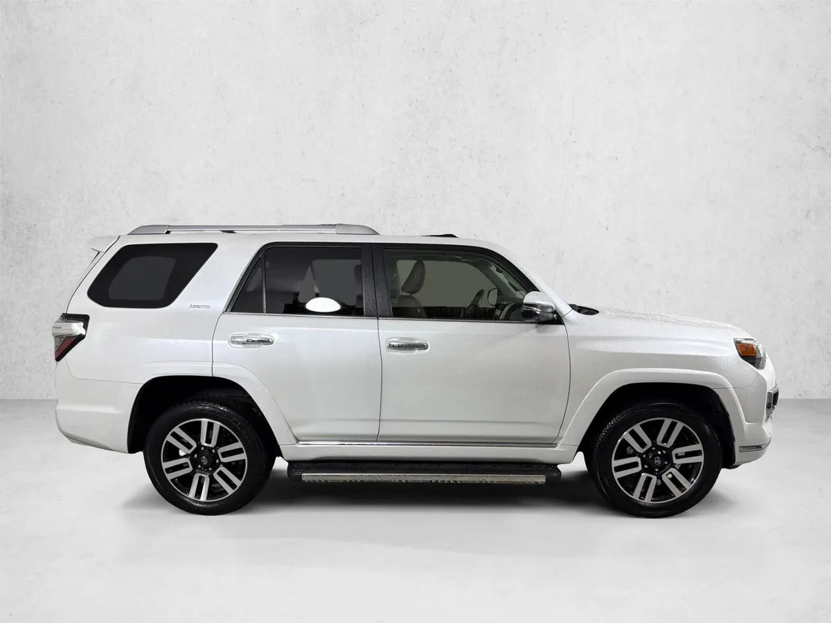 2024 Toyota 4Runner Limited thumbnail 4