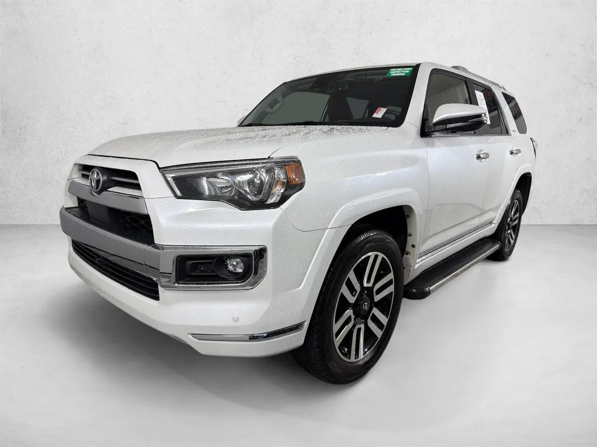 2024 Toyota 4Runner Limited thumbnail 9