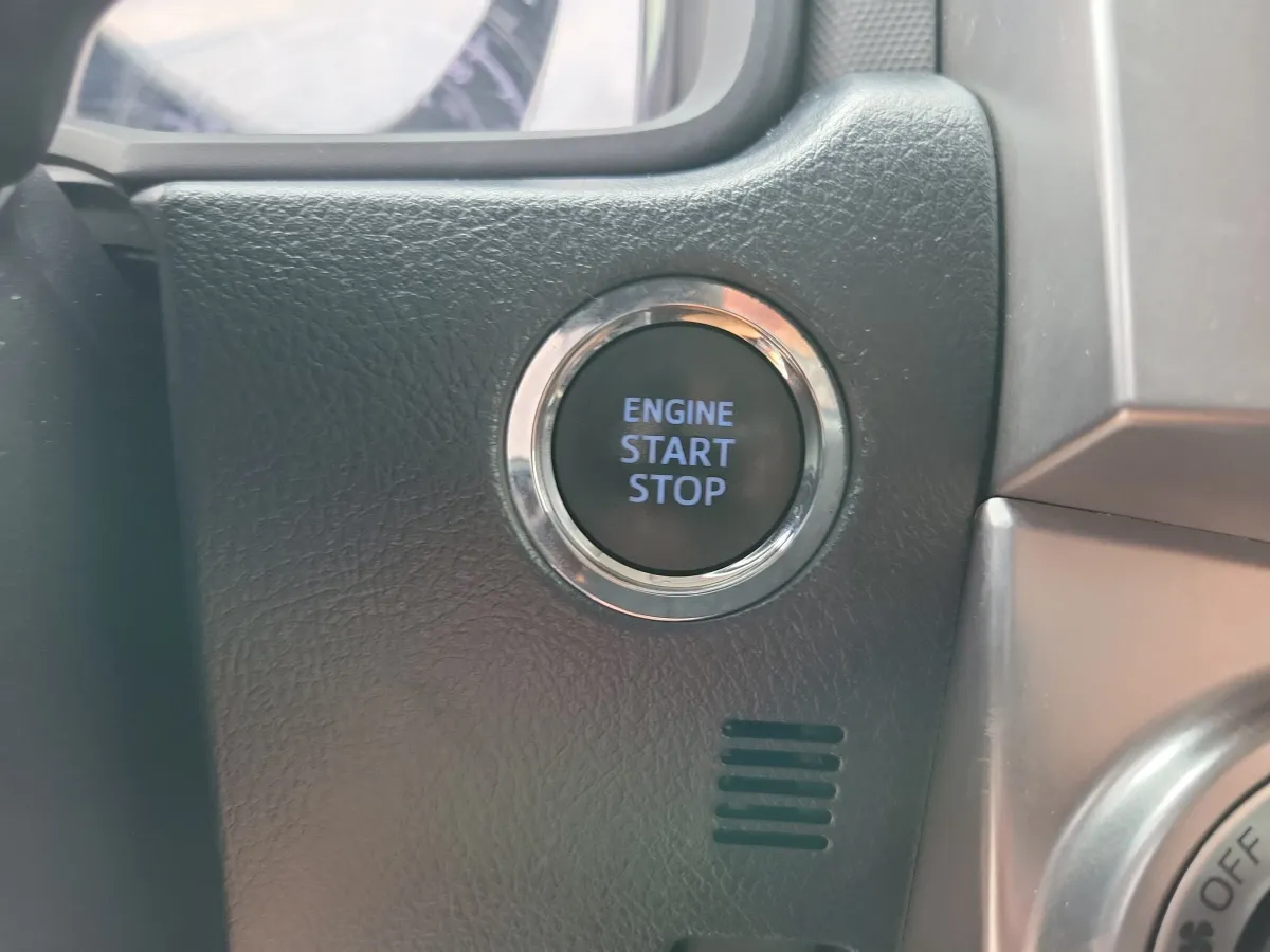 2024 Toyota 4Runner SR5 thumbnail 13