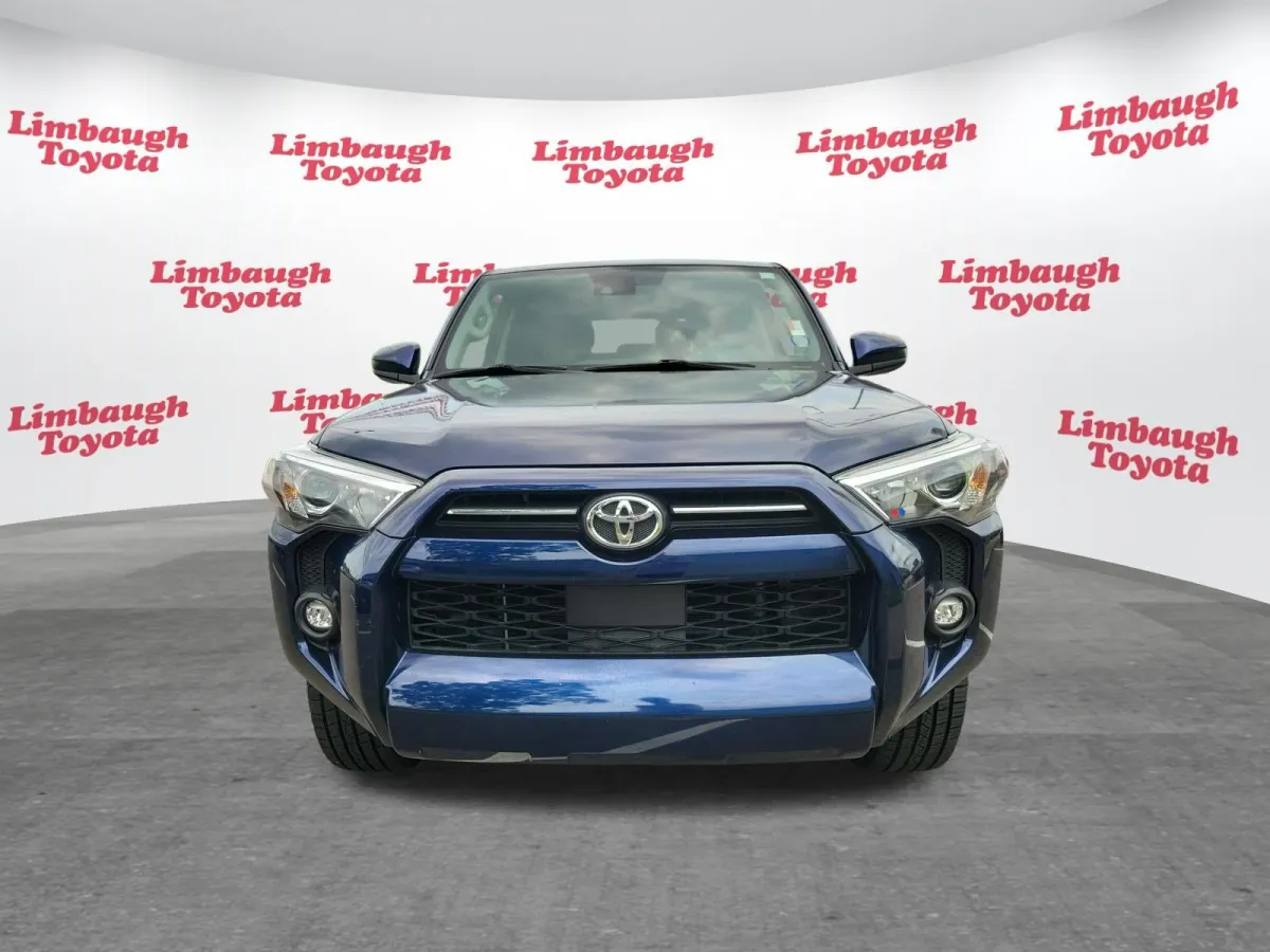 2024 Toyota 4Runner SR5 thumbnail 18