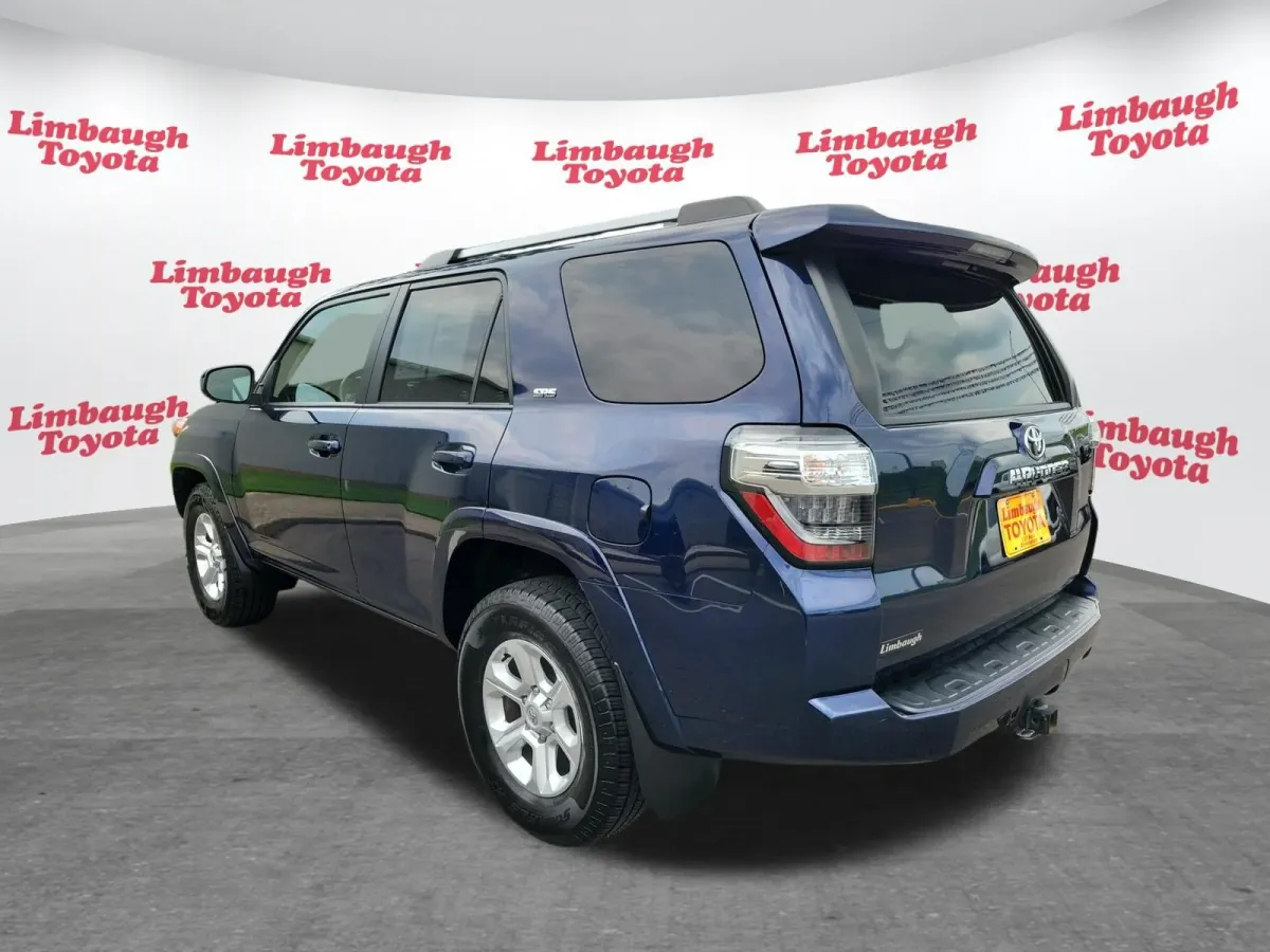 2024 Toyota 4Runner SR5 thumbnail 22
