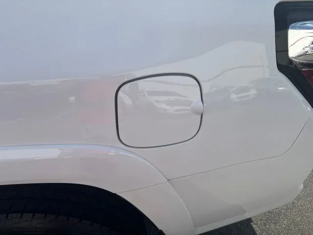 2024 Toyota 4Runner SR5 thumbnail 13