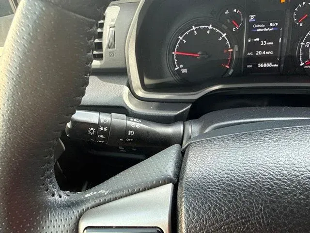 2024 Toyota 4Runner SR5 thumbnail 35