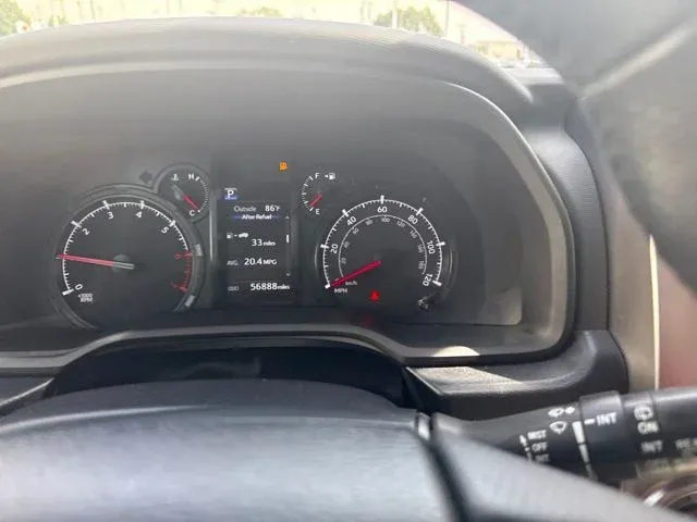 2024 Toyota 4Runner SR5 thumbnail 37
