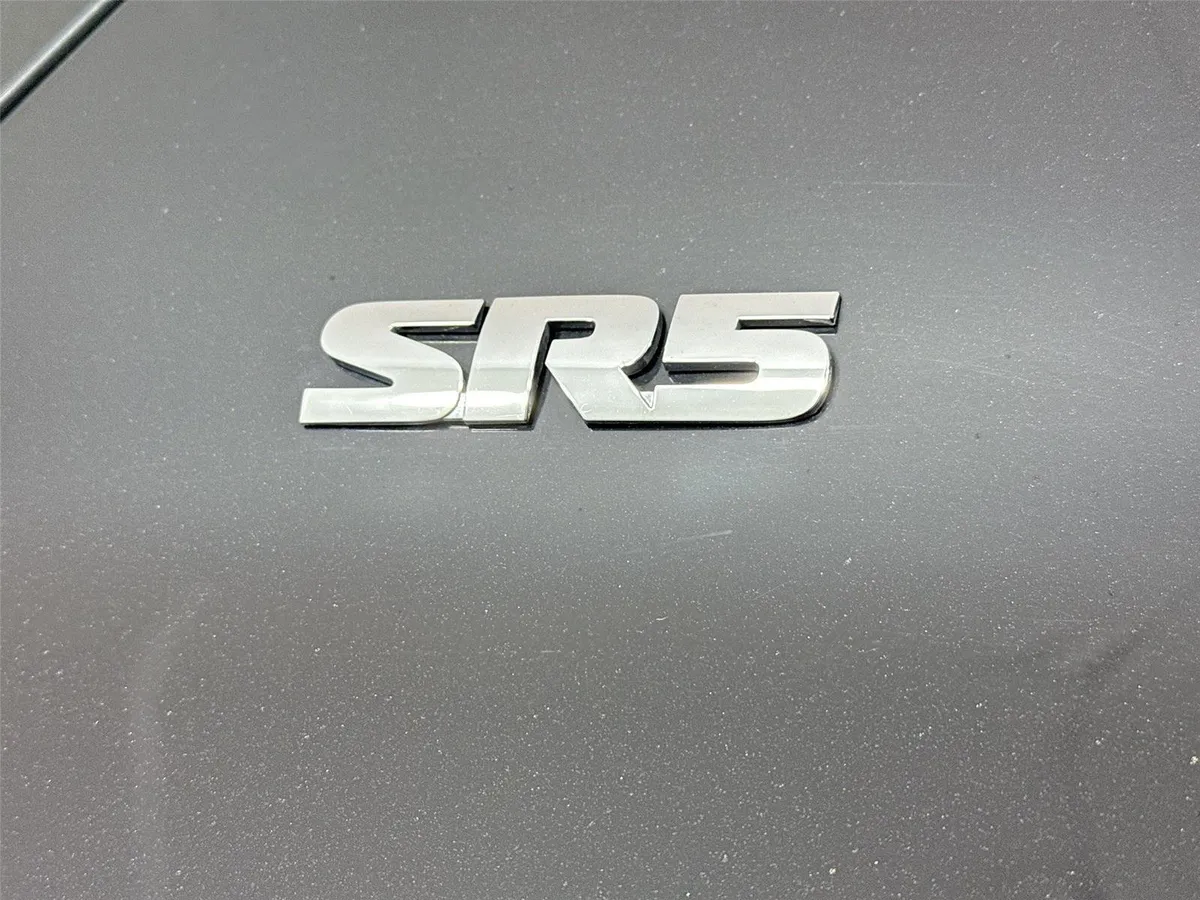2024 Toyota 4Runner SR5 thumbnail 13