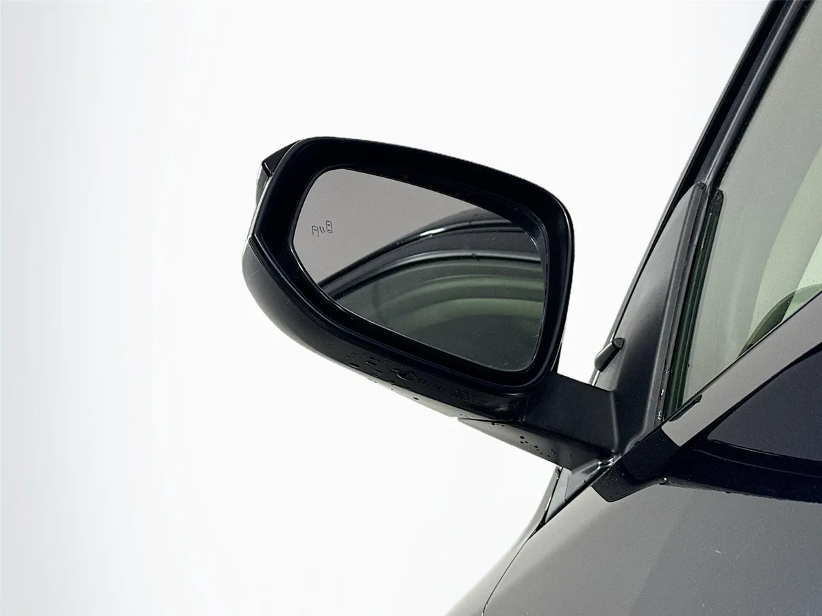 2024 Toyota 4Runner SR5 thumbnail 5