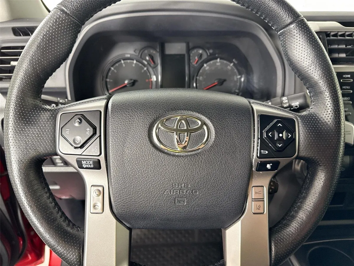 2024 Toyota 4Runner SR5 Premium thumbnail 17