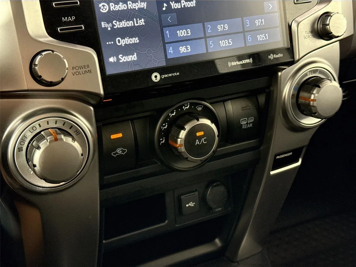 2024 Toyota 4Runner SR5 Premium thumbnail 25