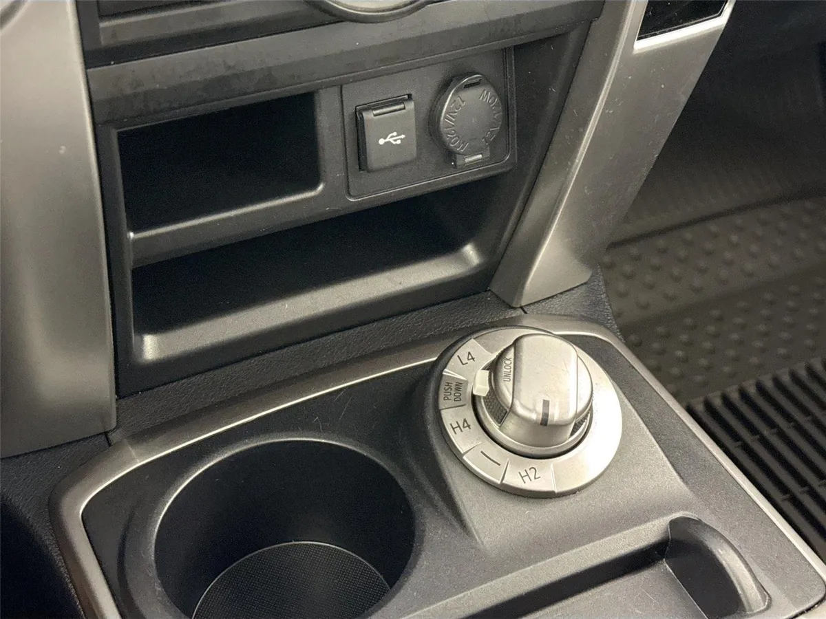 2024 Toyota 4Runner SR5 Premium thumbnail 27