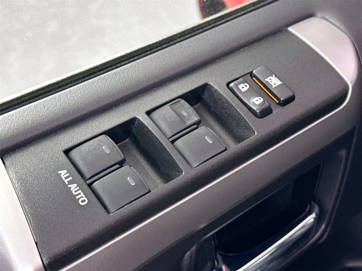 2024 Toyota 4Runner SR5 Premium thumbnail 29