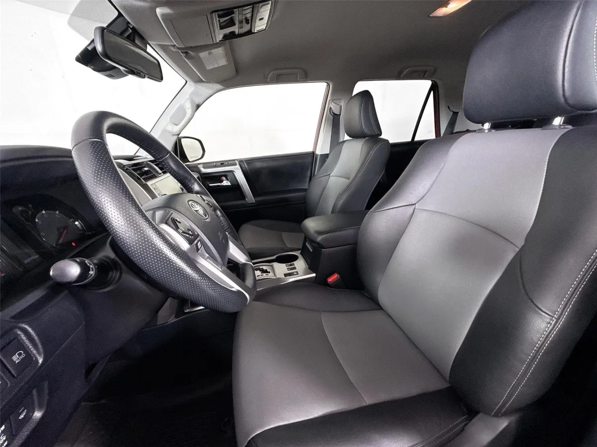 2024 Toyota 4Runner SR5 Premium thumbnail 3