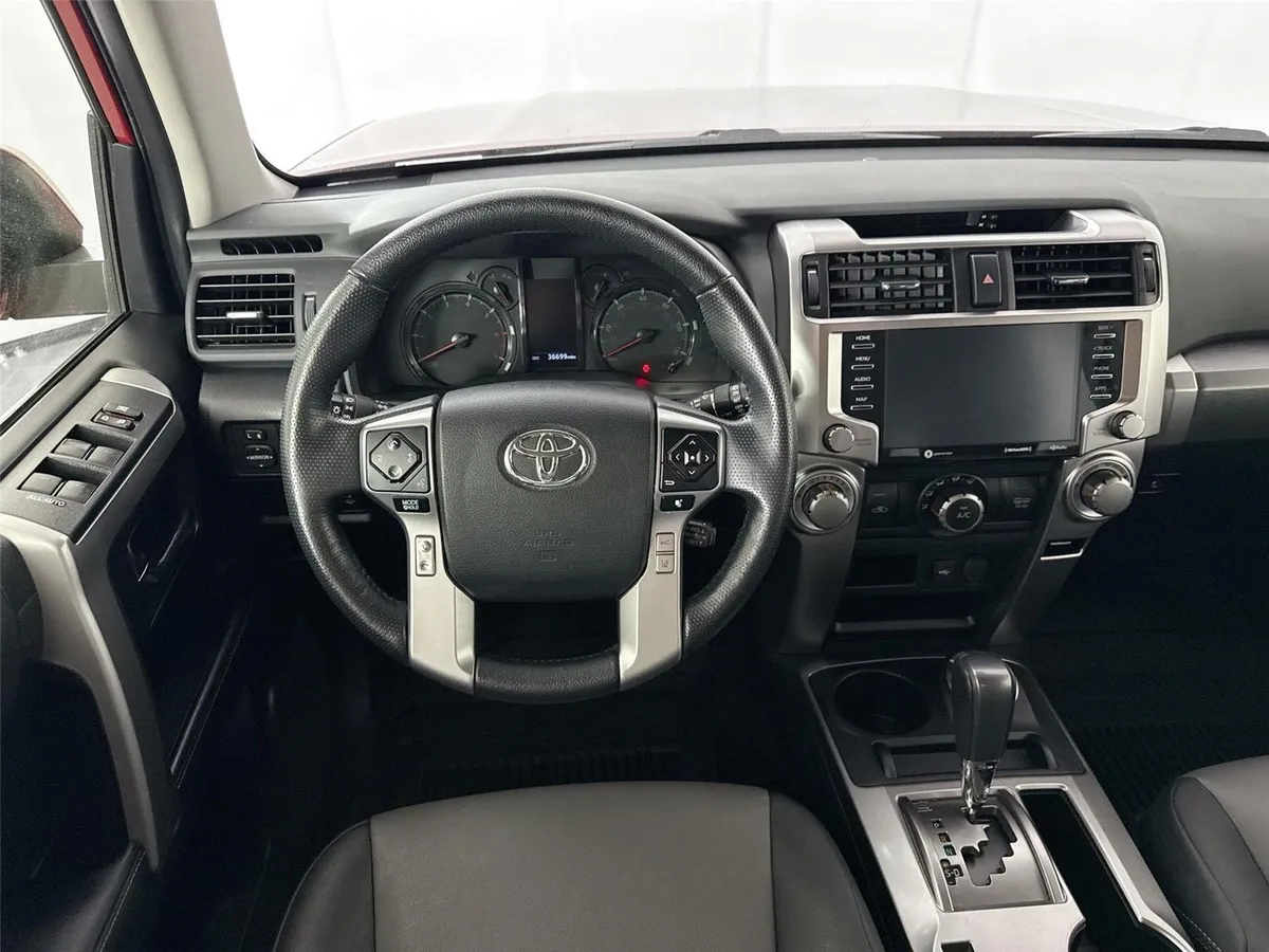 2024 Toyota 4Runner SR5 Premium thumbnail 32