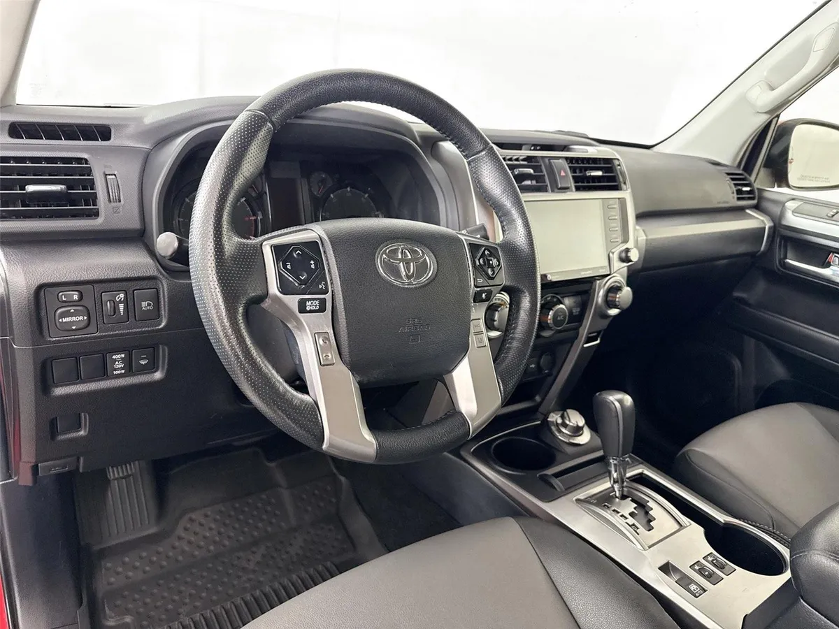 2024 Toyota 4Runner SR5 Premium thumbnail 4