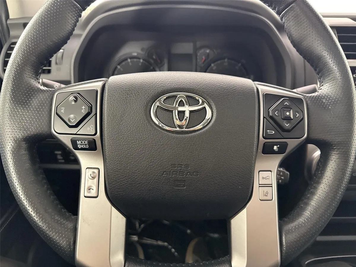 2024 Toyota 4Runner SR5 Premium thumbnail 17
