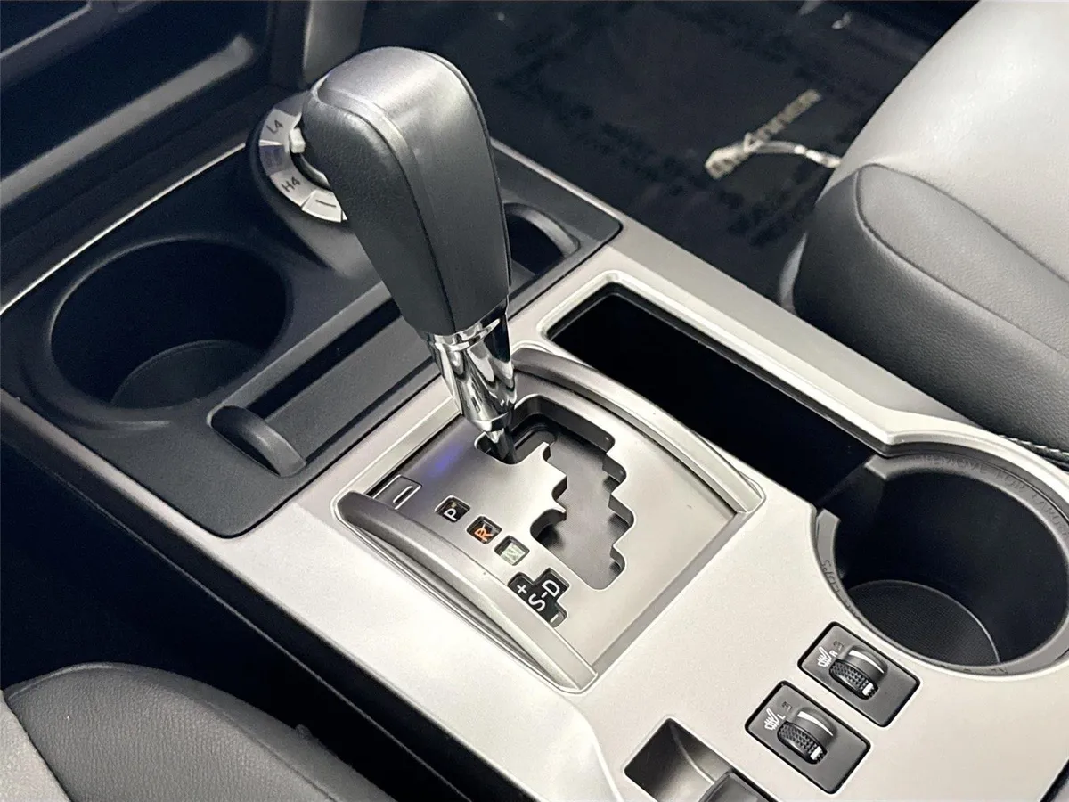 2024 Toyota 4Runner SR5 Premium thumbnail 28
