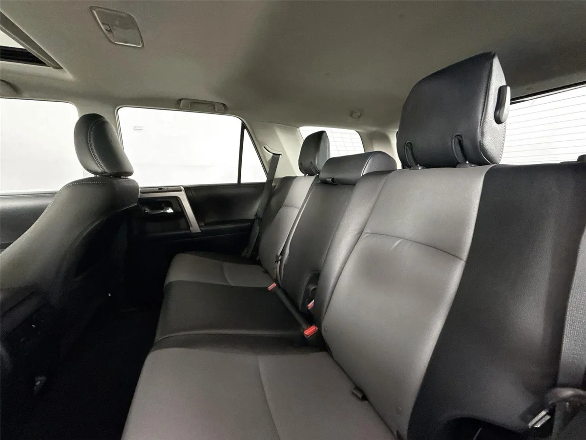 2024 Toyota 4Runner SR5 Premium thumbnail 31