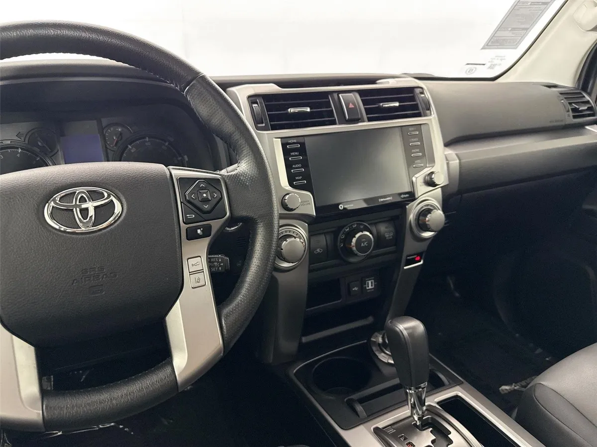 2024 Toyota 4Runner SR5 Premium thumbnail 33