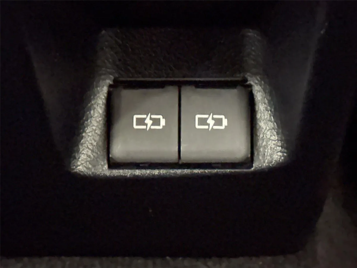 2024 Toyota 4Runner SR5 Premium thumbnail 38