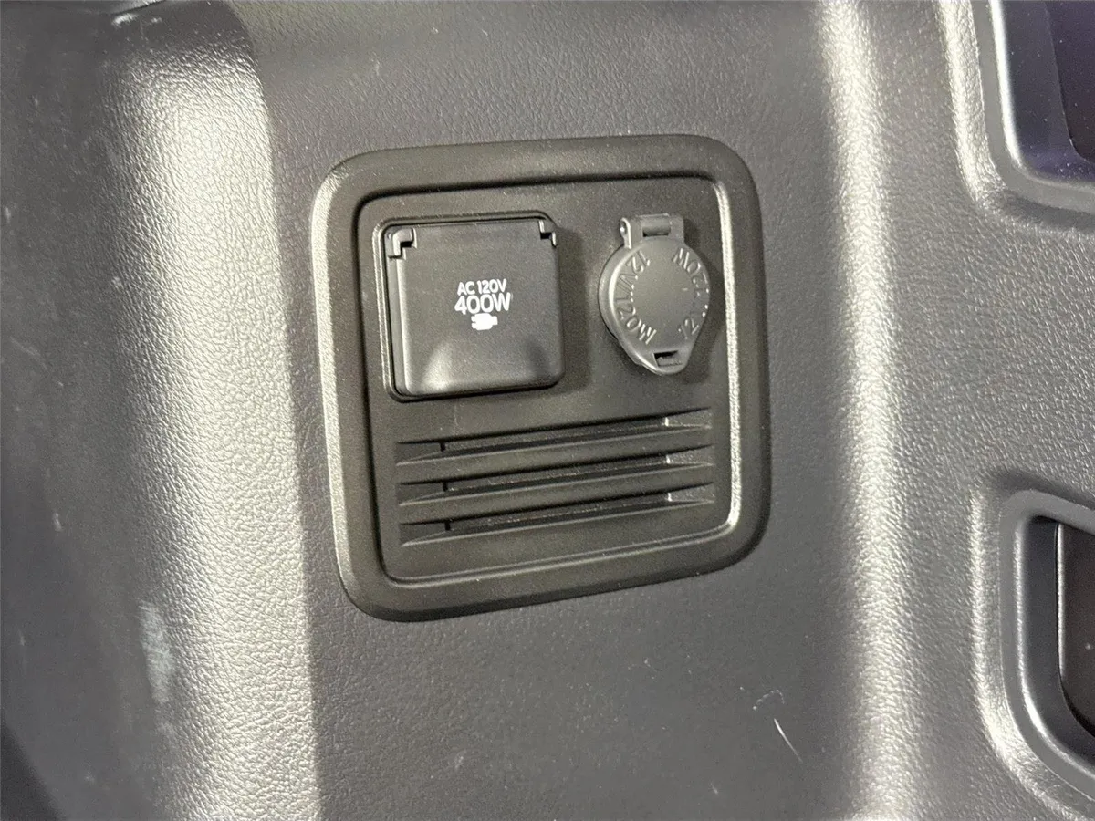 2024 Toyota 4Runner SR5 Premium thumbnail 40