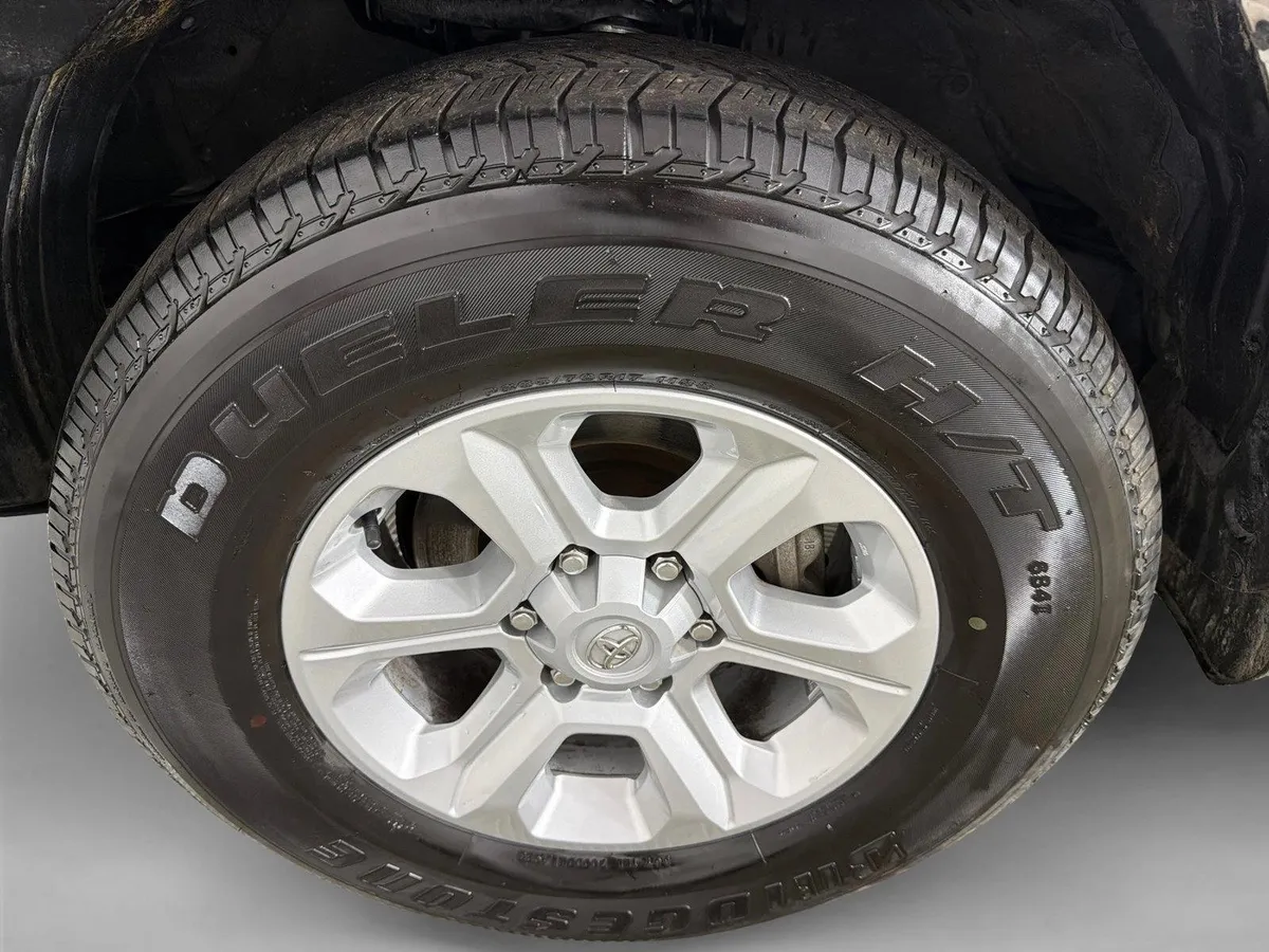 2024 Toyota 4Runner SR5 Premium thumbnail 12