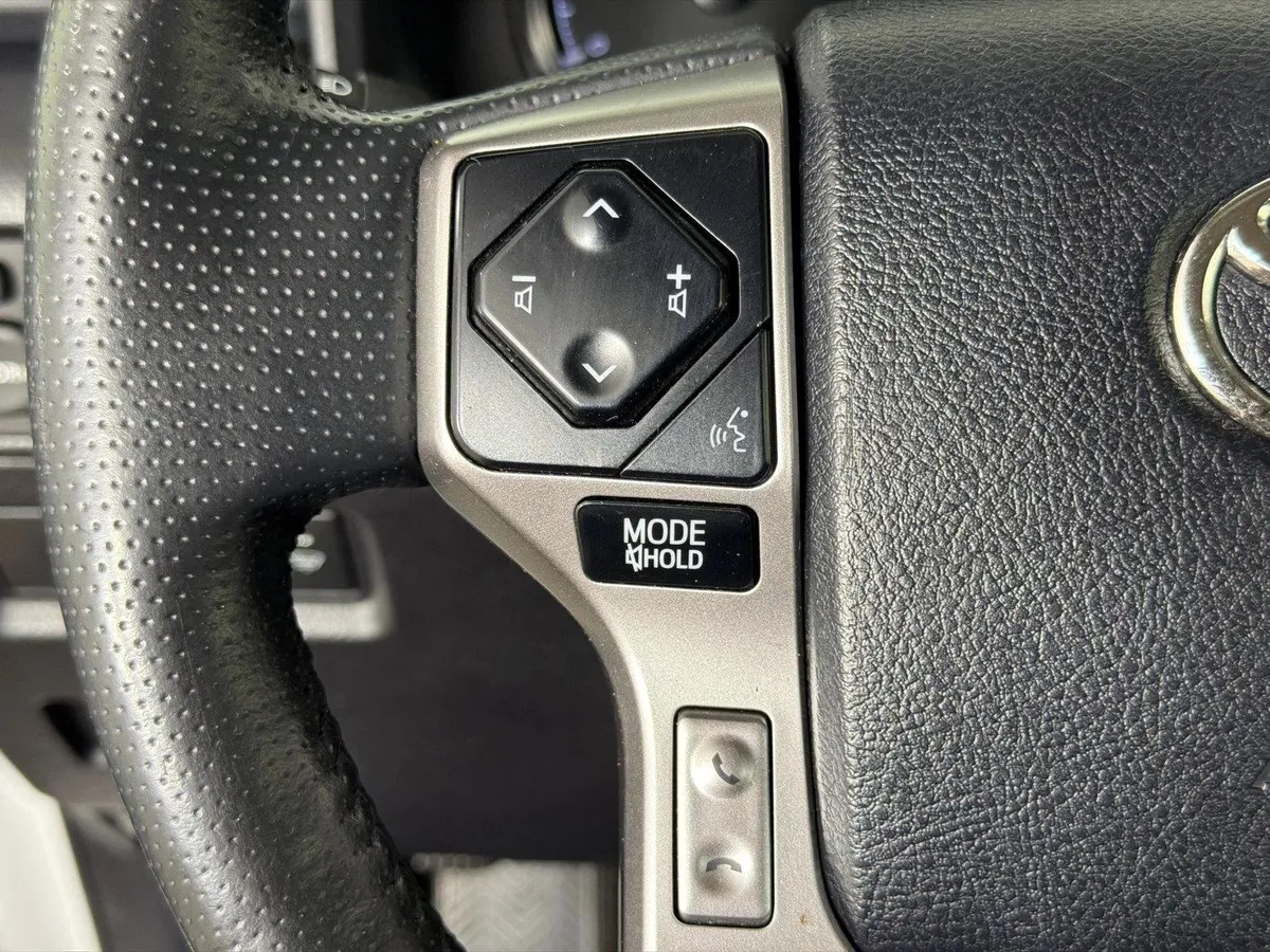 2024 Toyota 4Runner SR5 Premium thumbnail 25