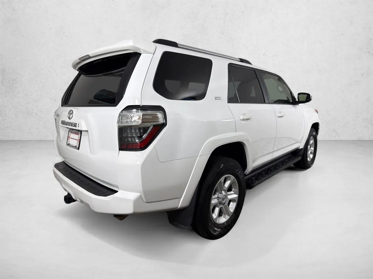 2024 Toyota 4Runner SR5 Premium thumbnail 4