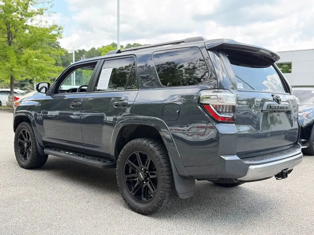 2024 Toyota 4Runner TRD Off-Road thumbnail 3