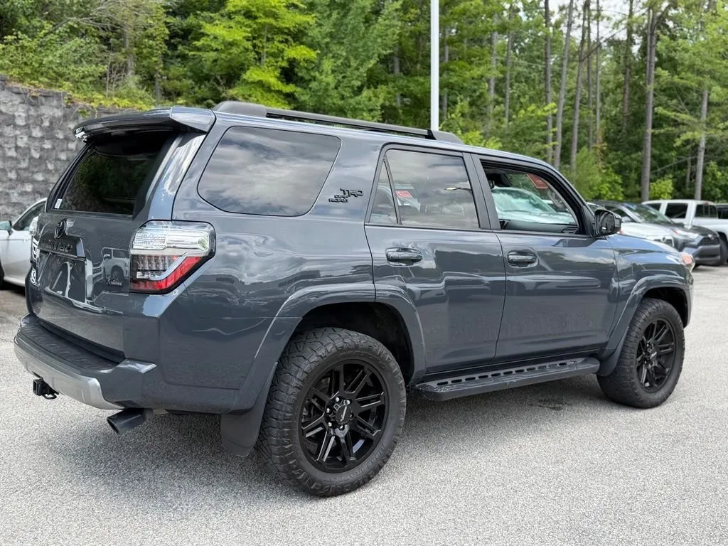 2024 Toyota 4Runner TRD Off-Road thumbnail 4
