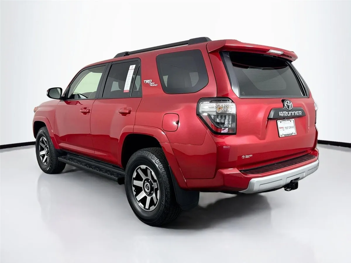 2024 Toyota 4Runner TRD Off-Road Premium thumbnail 13